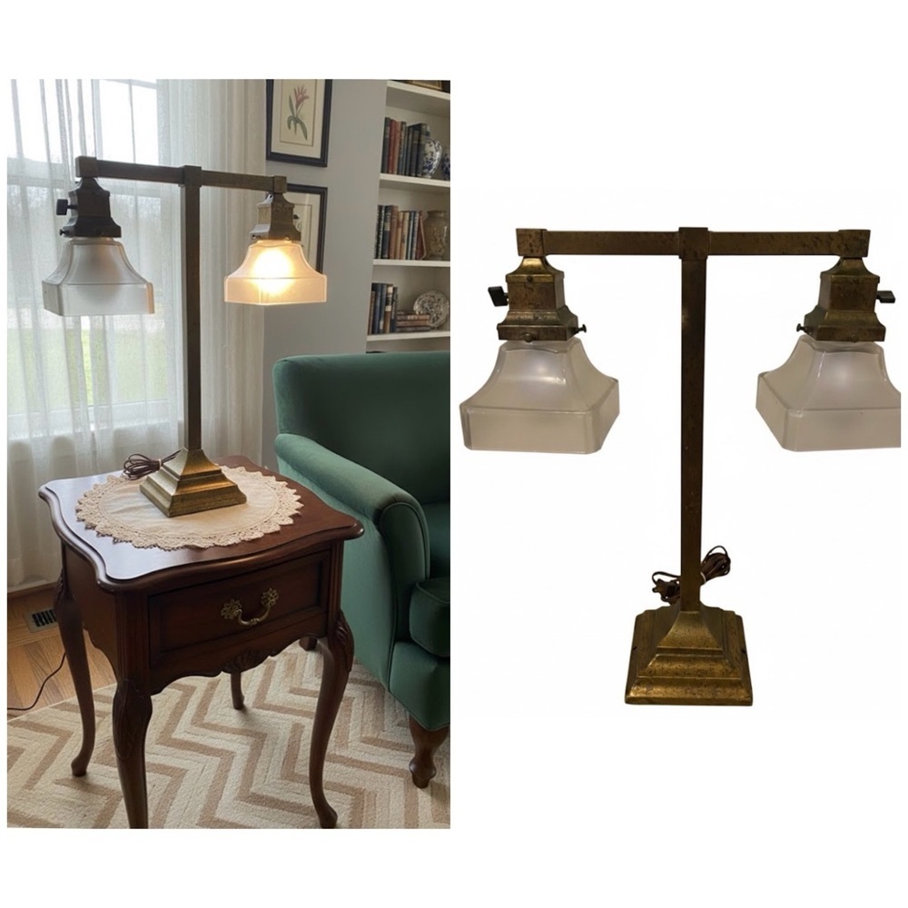 Vintage Leviton Brass Bronze Double T Mission Glass Shades MCM 18”H Table Lamp